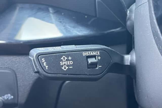 Audi Q2 (2020) thumbnail 5