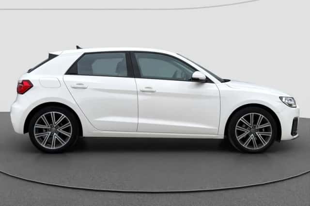 Audi A1 (2019) thumbnail 2