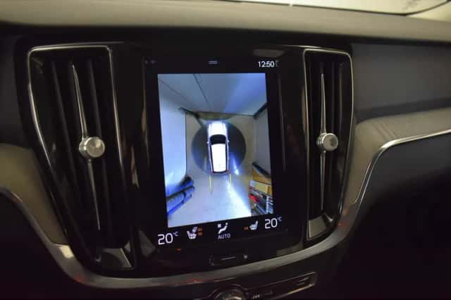 Volvo V60 (2020) thumbnail 3