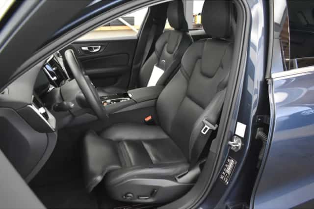 Volvo V60 (2020) thumbnail 5