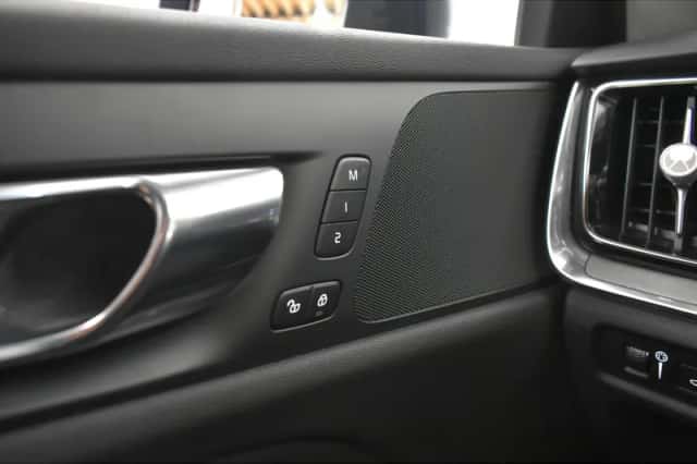 Volvo V60 (2020) thumbnail 6