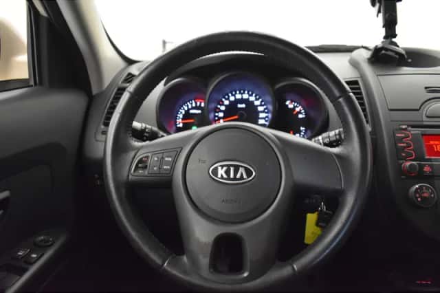 Kia Soul (2009) thumbnail 6