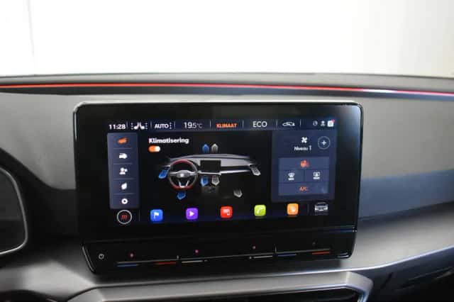 SEAT Leon (2023) thumbnail 5