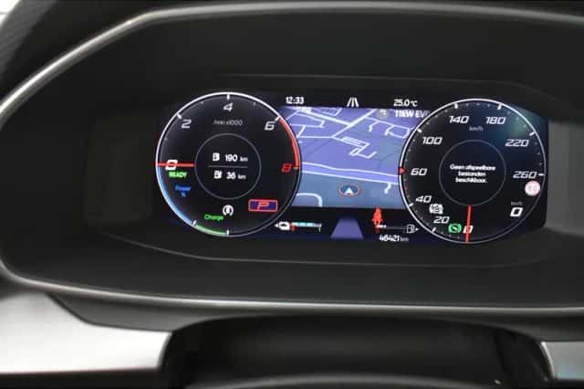 SEAT Leon (2023) thumbnail 6