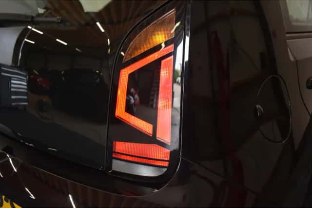 Volkswagen Up! (2019) thumbnail 6