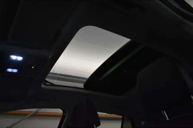 Škoda Enyaq (2021) thumbnail 4