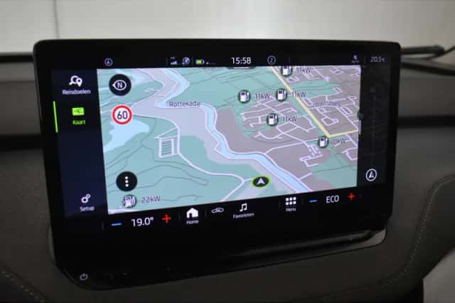 Škoda Enyaq (2022) thumbnail 5