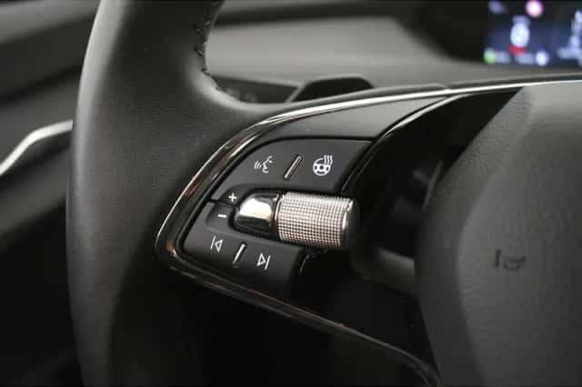 Škoda Enyaq (2022) thumbnail 6
