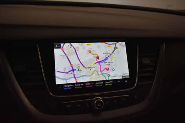 Opel Grandland X (2019) thumbnail 2