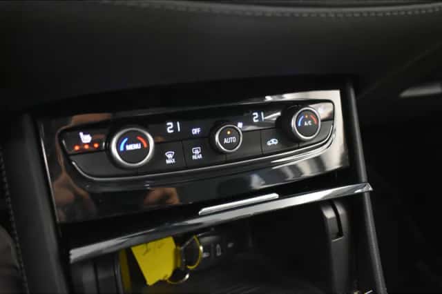 Opel Grandland X (2019) thumbnail 4