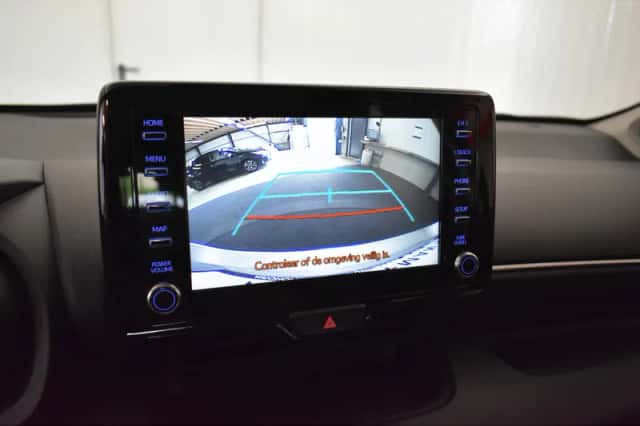 Toyota Yaris (2023) thumbnail 2