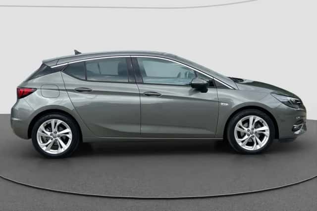 Opel Astra (2021) thumbnail 3