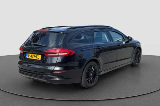 Ford Mondeo (2019) thumbnail 4