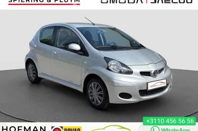 Toyota Aygo (2010) thumbnail 1