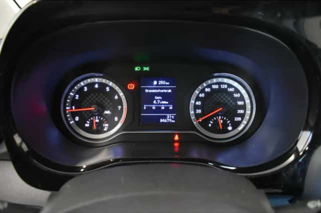 Hyundai i10 (2022) thumbnail 2