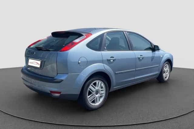 Ford Focus (2006) thumbnail 4