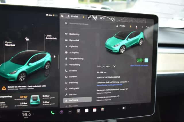 Tesla Model Y (2022) thumbnail 5