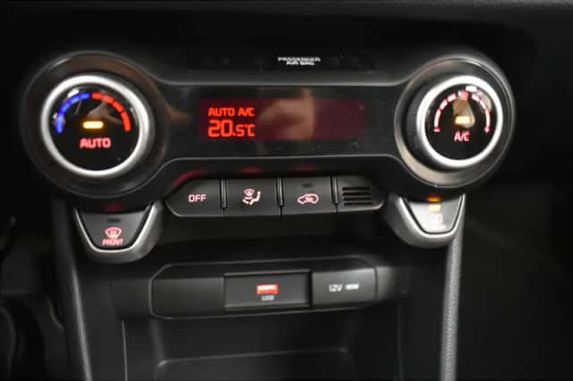 Kia Picanto (2021) thumbnail 4
