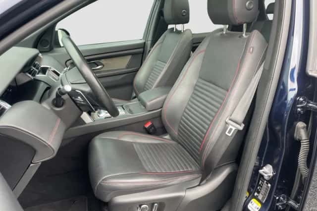 Land Rover Discovery Sport (2021) thumbnail 2