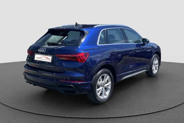 Audi Q3 (2023) thumbnail 3