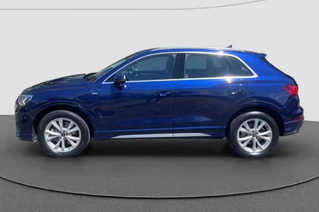 Audi Q3 (2023) thumbnail 5