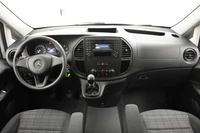 Mercedes-Benz Vito (2018) thumbnail 3