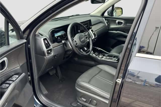 Kia Sorento (2022) thumbnail 2