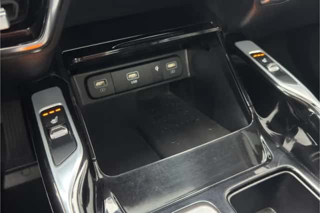 Kia Sorento (2022) thumbnail 6