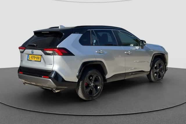 Toyota RAV4 (2020) thumbnail 6