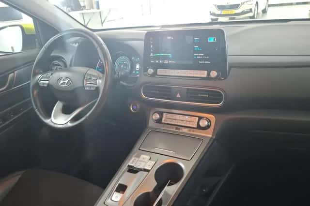 Hyundai Kona (2020) thumbnail 4