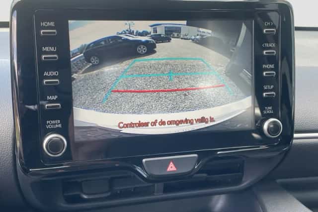 Toyota Yaris (2023) thumbnail 3