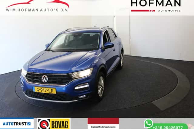 Volkswagen T-Roc (2019) thumbnail 1