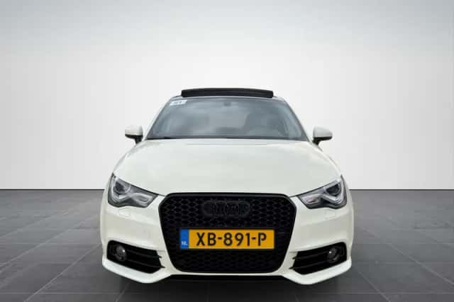 Audi A1 (2012) thumbnail 6