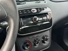 Fiat Punto (2015) thumbnail 10