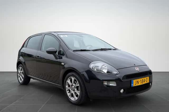 Fiat Punto (2016) thumbnail 1