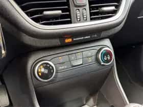 Ford Fiesta (2017) thumbnail 15