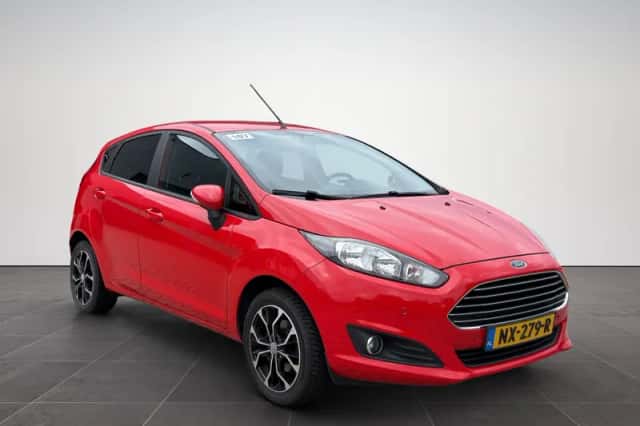 Ford Fiesta (2014) thumbnail 1