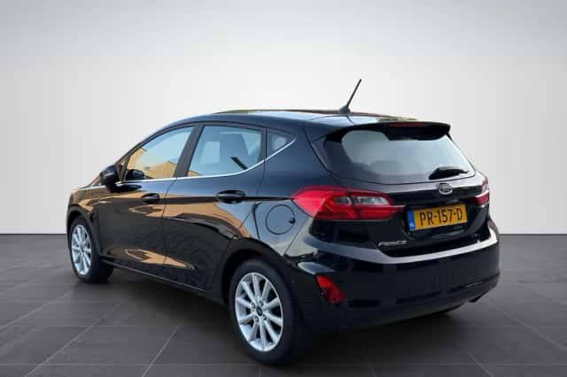 Ford Fiesta (2017) thumbnail 2