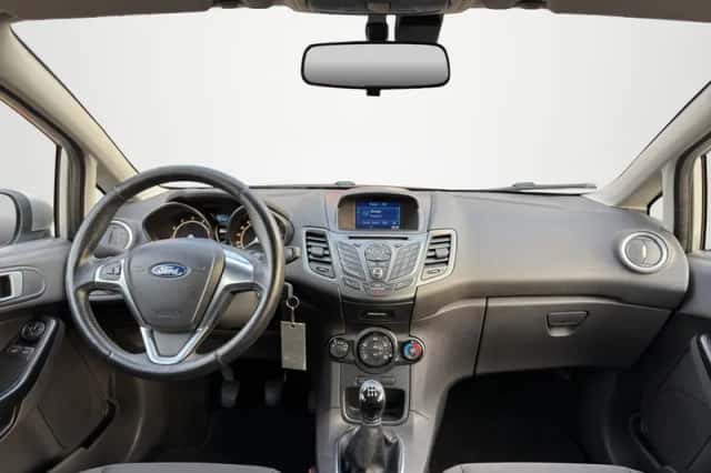 Ford Fiesta (2016) thumbnail 6