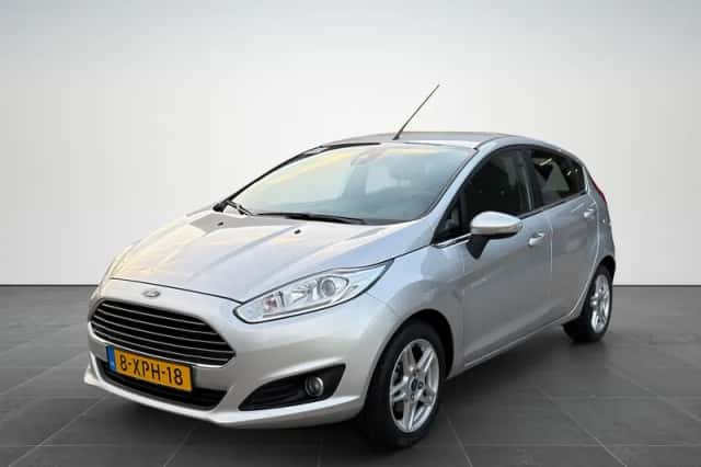 Ford Fiesta (2014) thumbnail 5