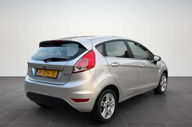 Ford Fiesta (2014) thumbnail 6
