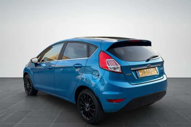 Ford Fiesta (2016) thumbnail 2
