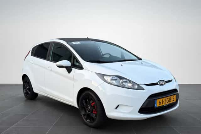 Ford Fiesta (2012) thumbnail 1