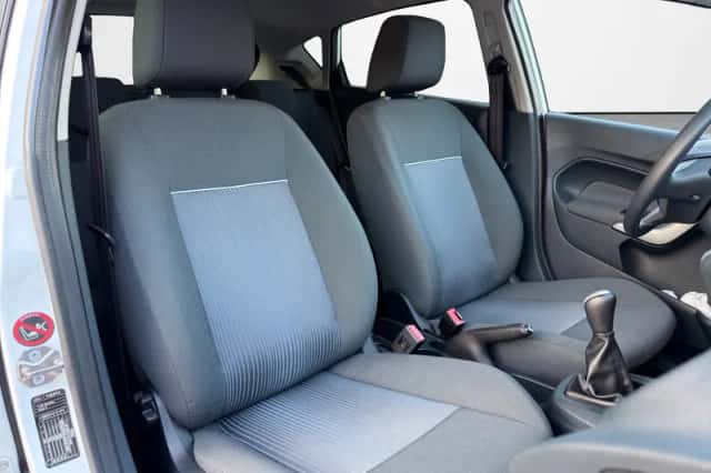 Ford Fiesta (2012) thumbnail 6