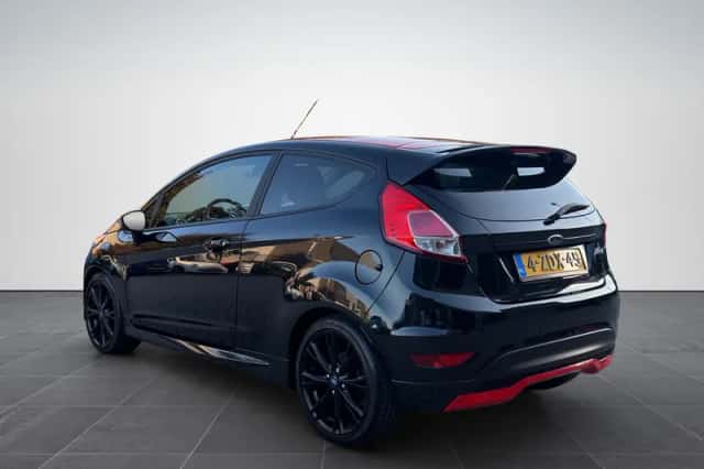 Ford Fiesta (2015) thumbnail 6