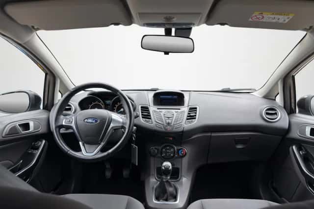 Ford Fiesta (2016) thumbnail 6