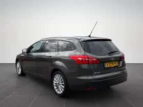 Ford Focus (2015) thumbnail 2