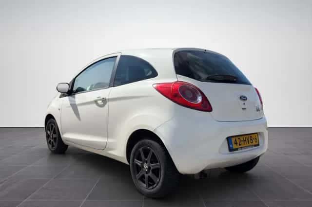 Ford Ka (2009) thumbnail 2