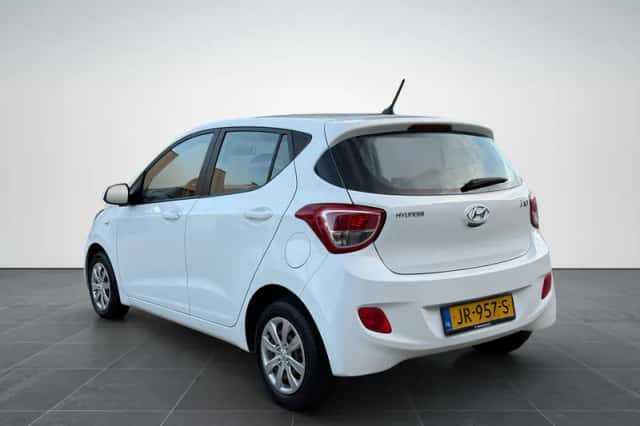 Hyundai i10 (2016) thumbnail 3