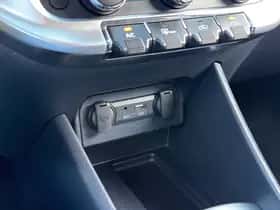 Kia Rio (2015) thumbnail 15